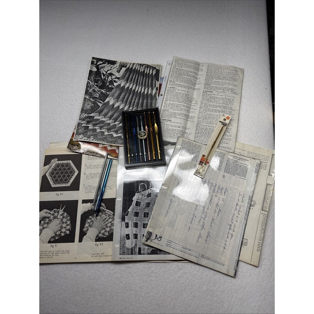 Boye Vintage Crochet Hook Lot Steel Lace Hooks Patterns Instructions Mixed Sizes